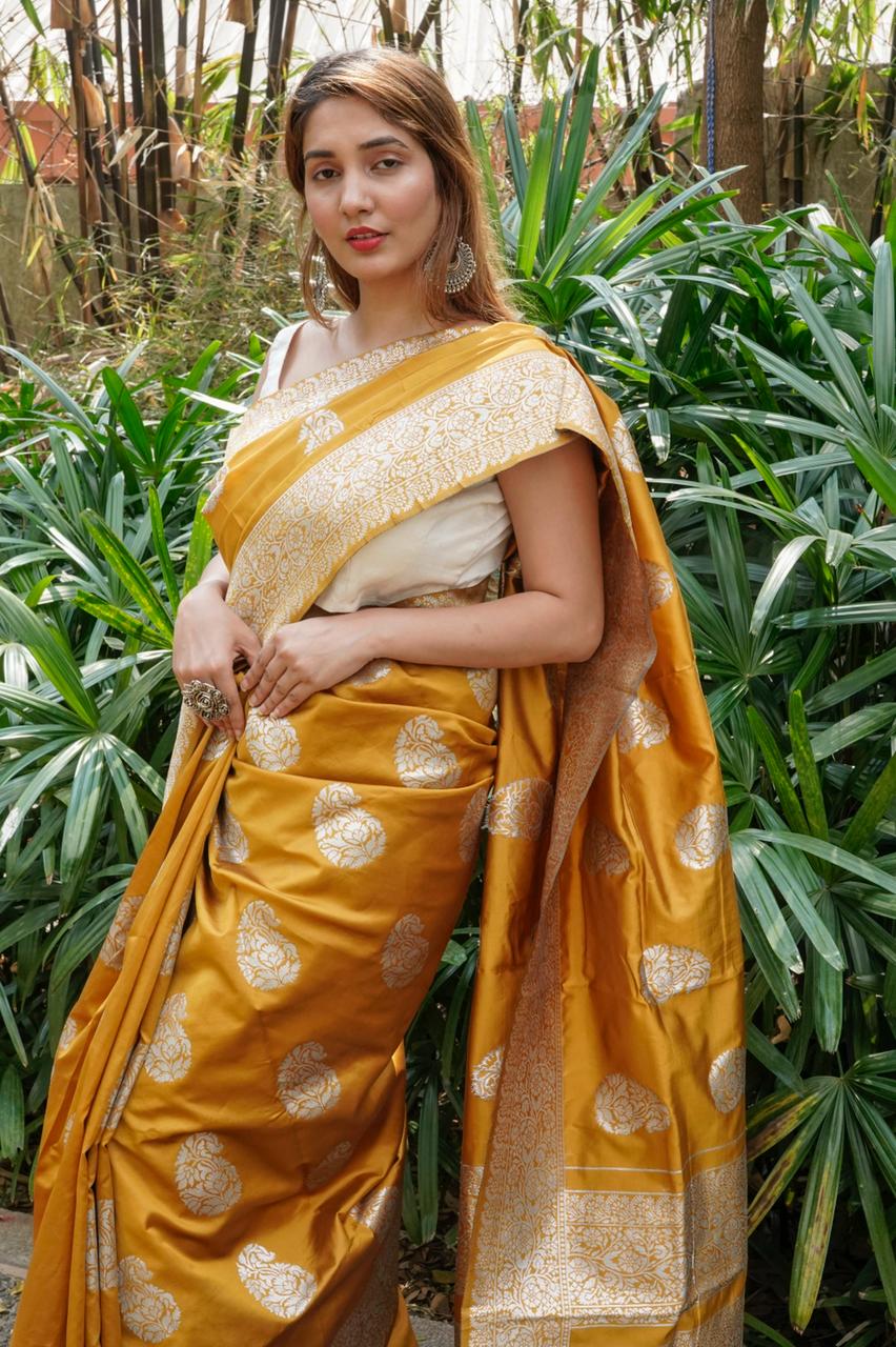 Chavani Fancy Designer Wholesale Party Wear Sarees
